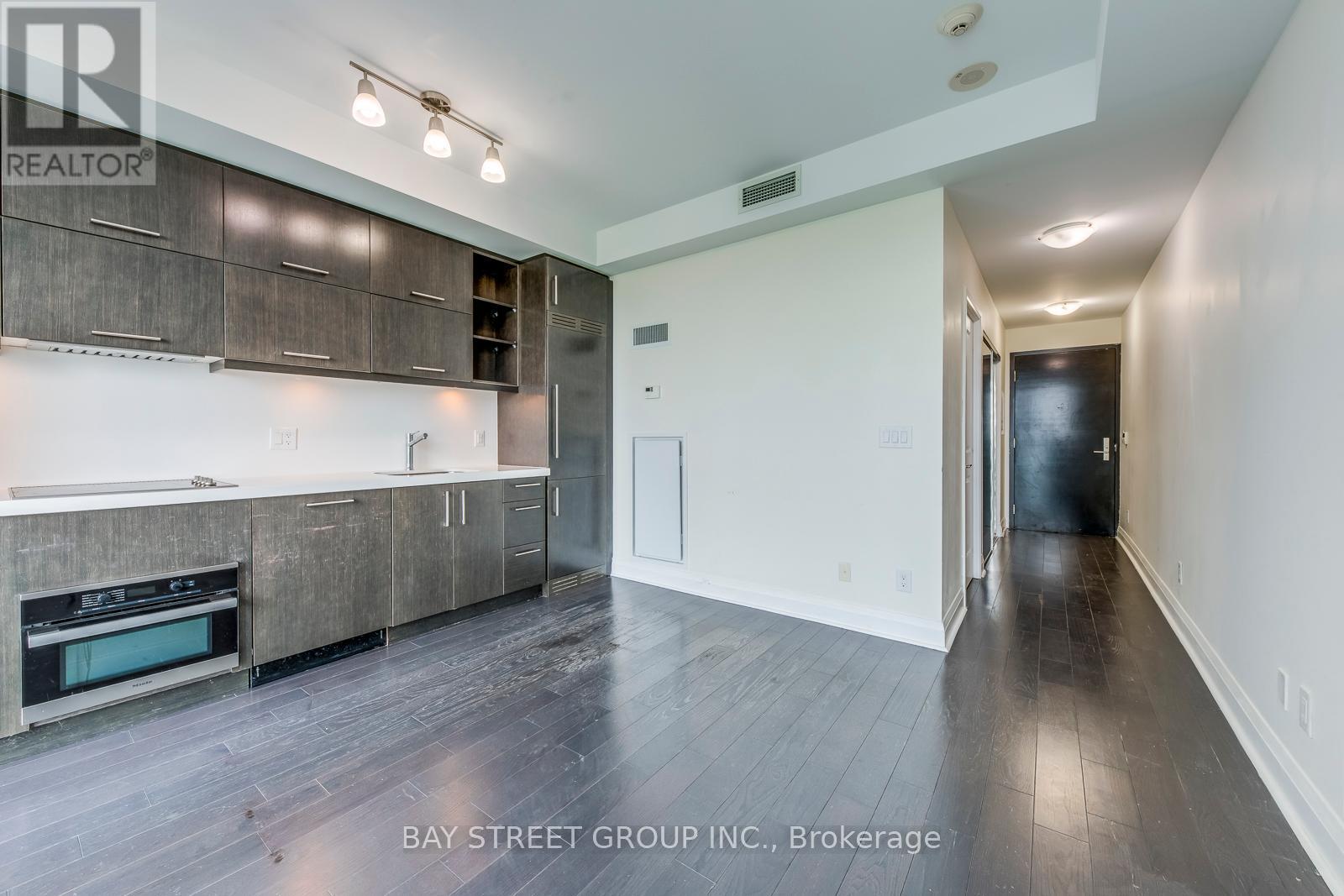 2707 - 1080 Bay Street, Toronto, Ontario  M5S 0A6 - Photo 14 - C12139996