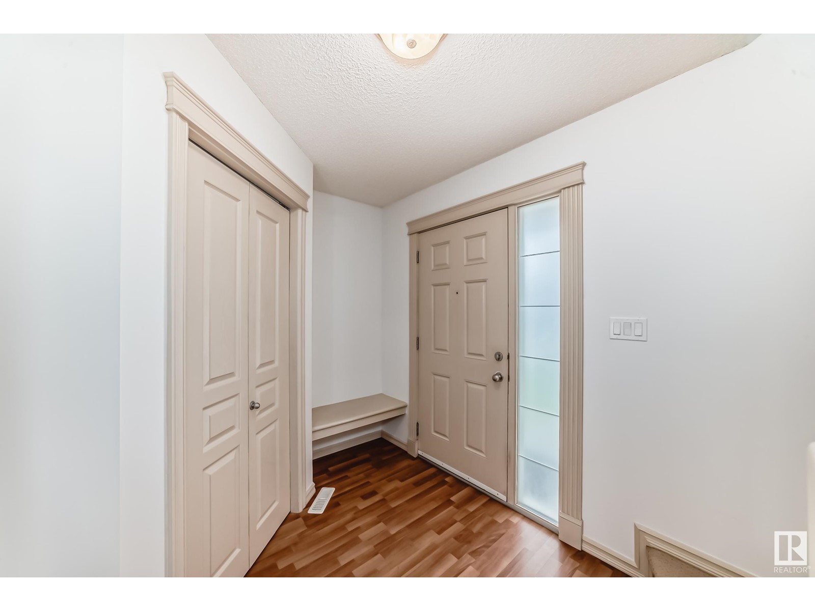 7728 7a Av Sw, Edmonton, Alberta  T6X 0A2 - Photo 2 - E4440597