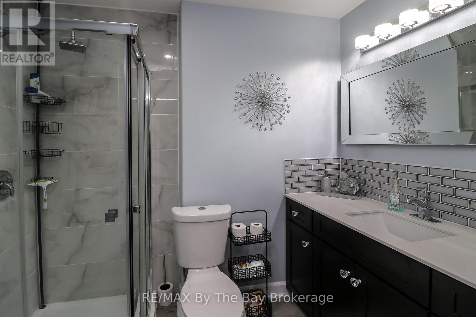9 Broadpoint Street, Wasaga Beach, Ontario  L9Z 3B8 - Photo 7 - S12114684