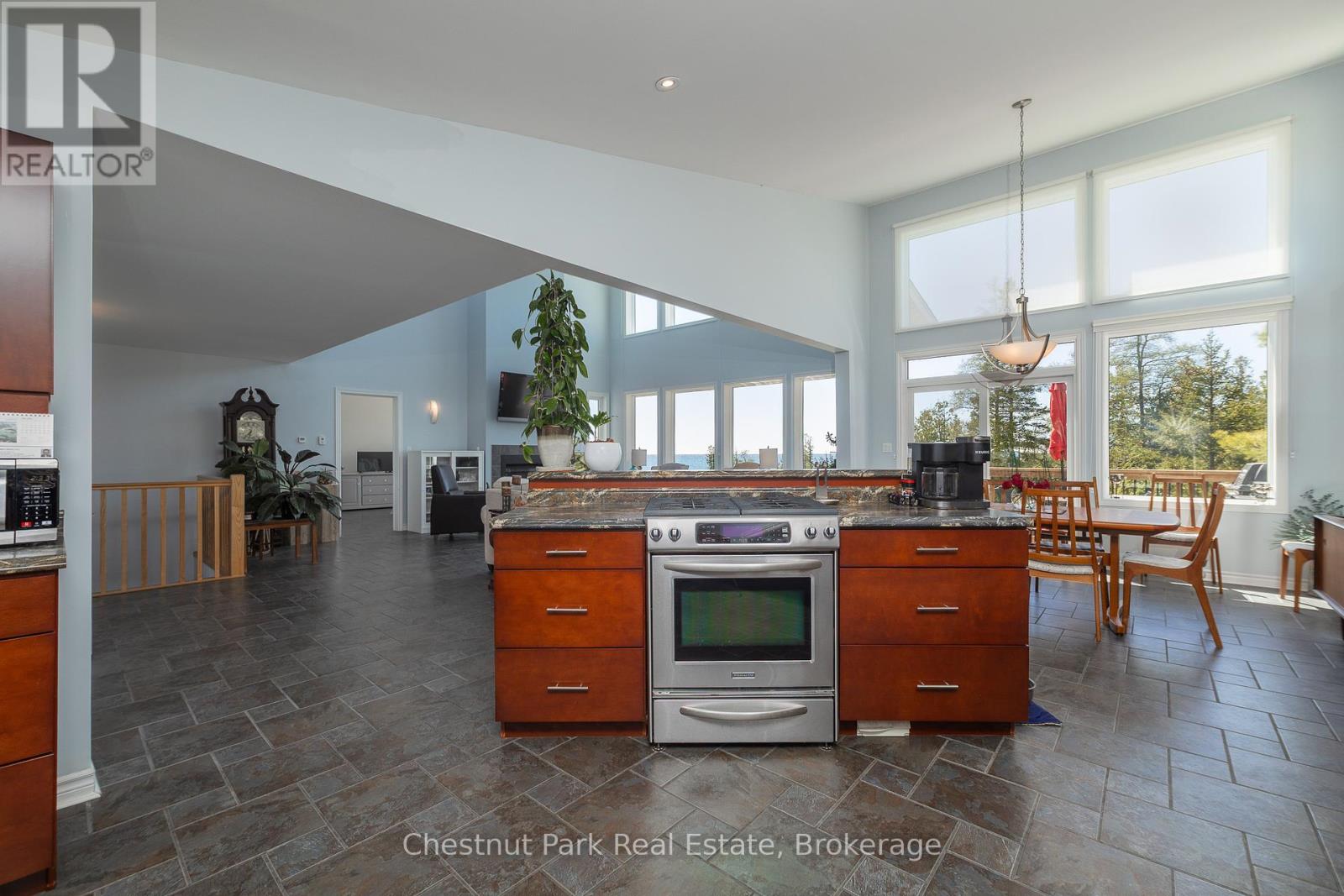84 Silversides Point Road, Northern Bruce Peninsula, Ontario  N0H 1Z0 - Photo 17 - X12166560