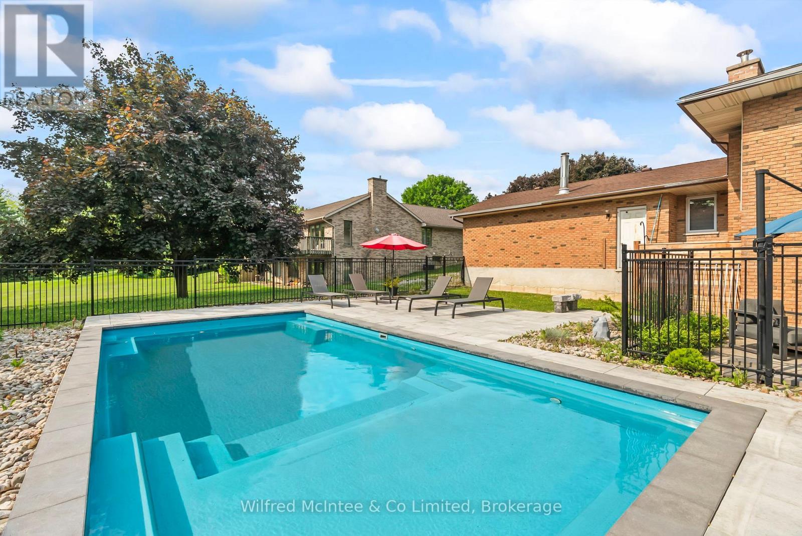 22 Geeson Avenue, Brockton, Ontario  N0G 2V0 - Photo 44 - X12199668