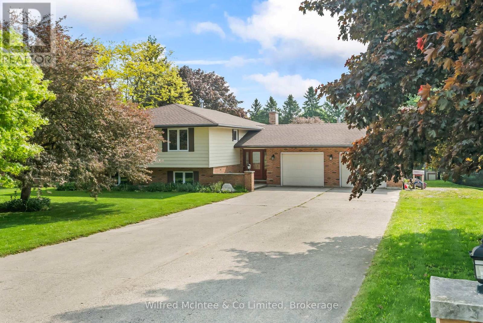 22 Geeson Avenue, Brockton, Ontario  N0G 2V0 - Photo 47 - X12199668