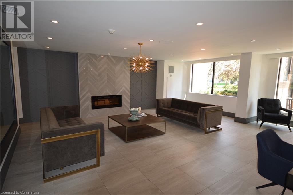 1270 Maple Crossing Boulevard Unit# 104, Burlington, Ontario  L7S 2J3 - Photo 22 - 40738037
