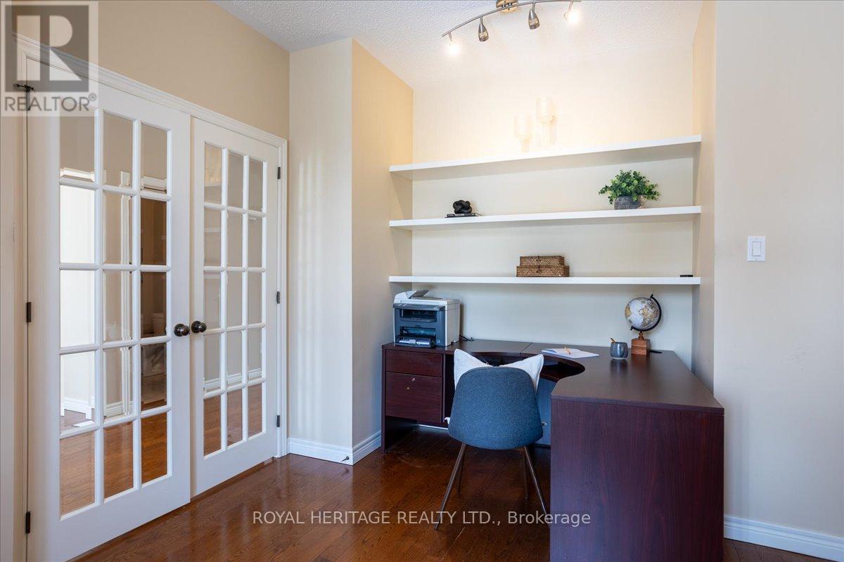 51 South Harbour Drive, Kawartha Lakes, Ontario  K0M 1A0 - Photo 7 - X12186913