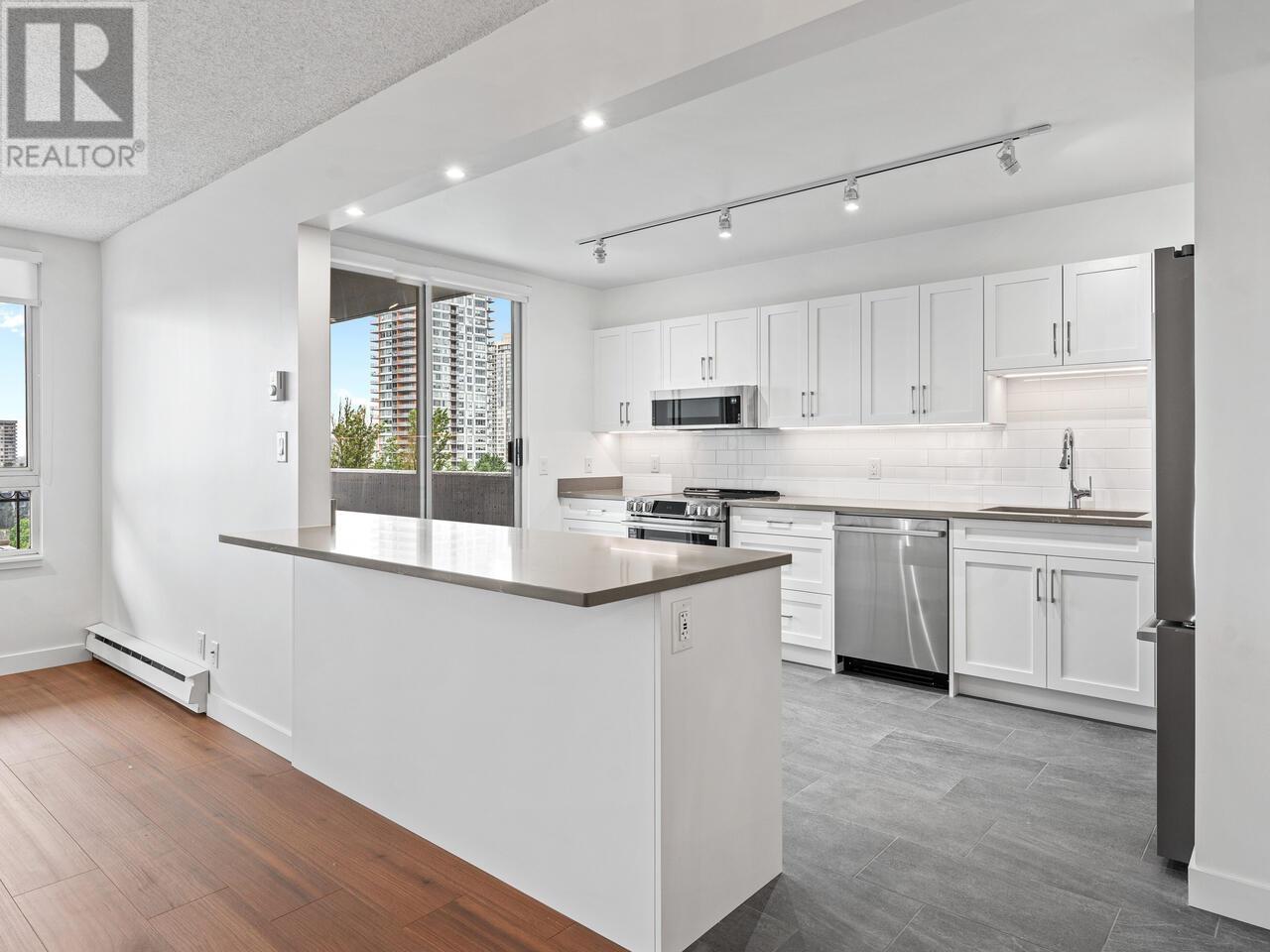 1004 551 Austin Avenue, Coquitlam, British Columbia  V3K 6R7 - Photo 4 - R3011855