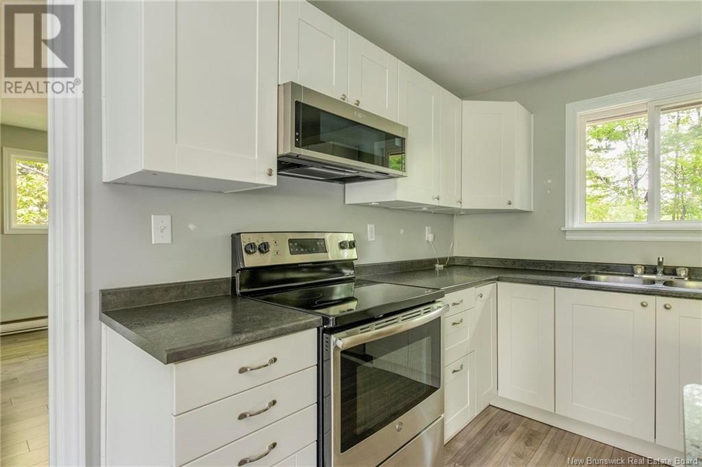 27 Iona Avenue, Rothesay, New Brunswick  E2E 3J1 - Photo 13 - NB120105