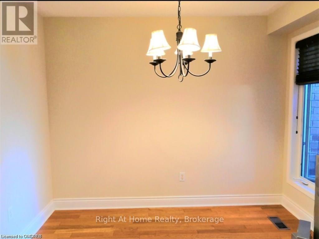 2467 Carberry Way, Oakville, Ontario  L6M 4S5 - Photo 7 - W12199618