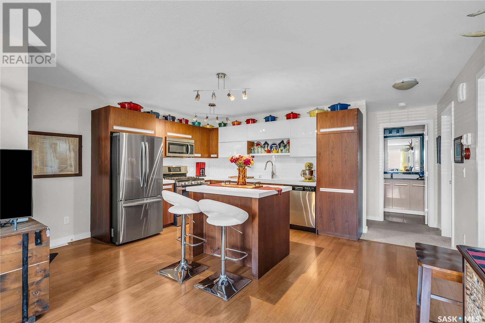 Property at 1303 1015 Patrick CRESCENT image 2