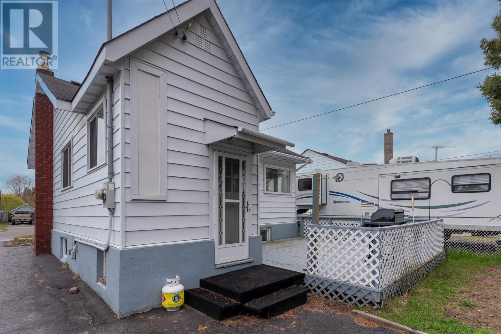 355 Francis St E, Thunder Bay, Ontario  P7E 4B4 - Photo 34 - TB251419