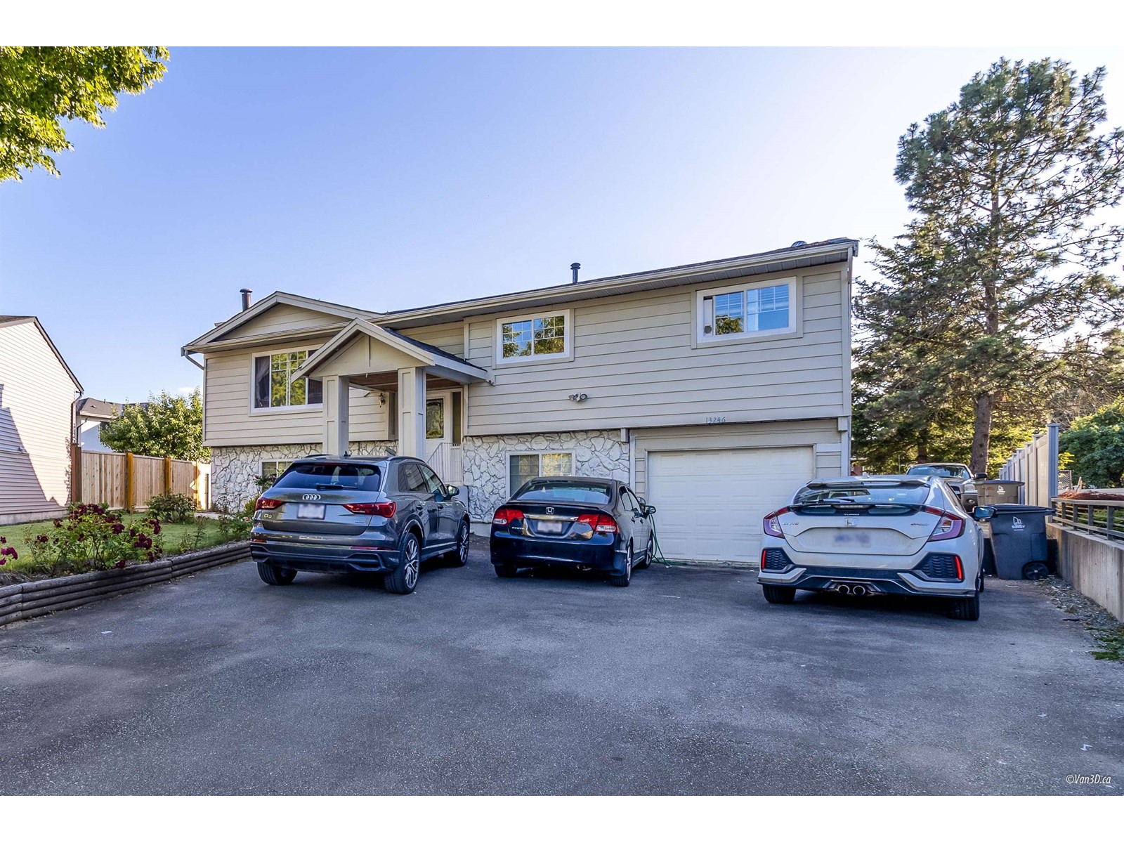 Property at 13246 94 AVENUE image 4