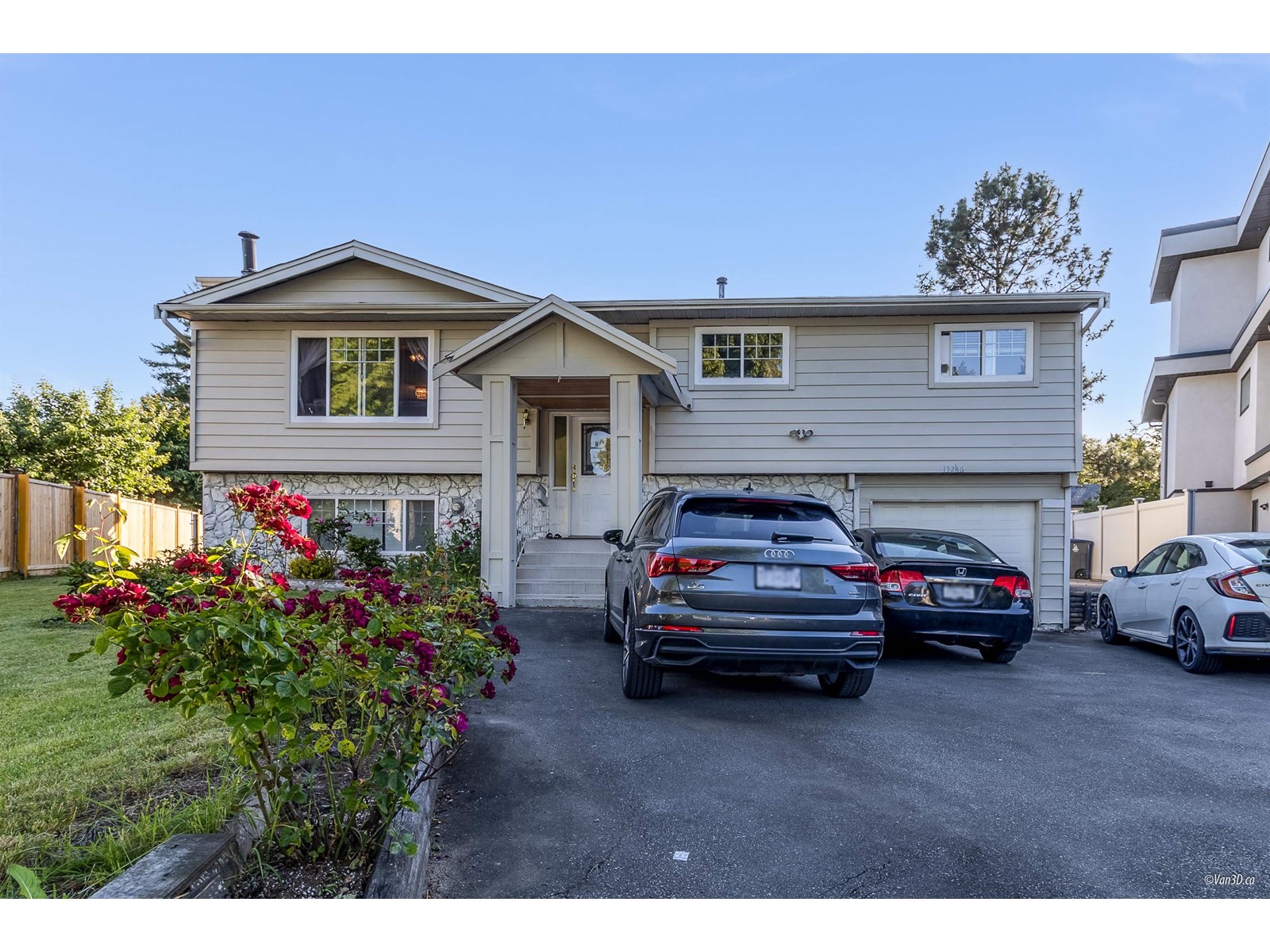 Property at 13246 94 AVENUE image 2