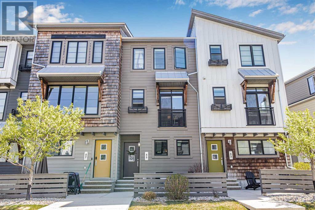 Property at 55 Walden Walk SE image 1