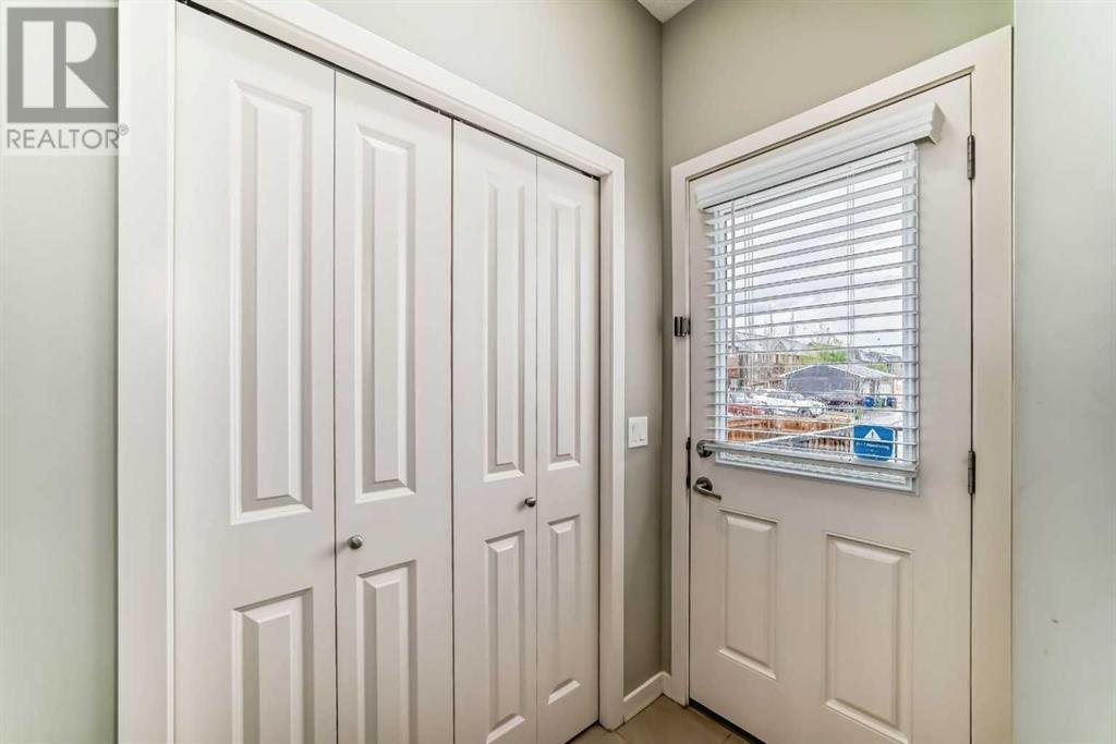 168 Fireside Drive, Cochrane, Alberta  T4C 0V8 - Photo 4 - A2223725
