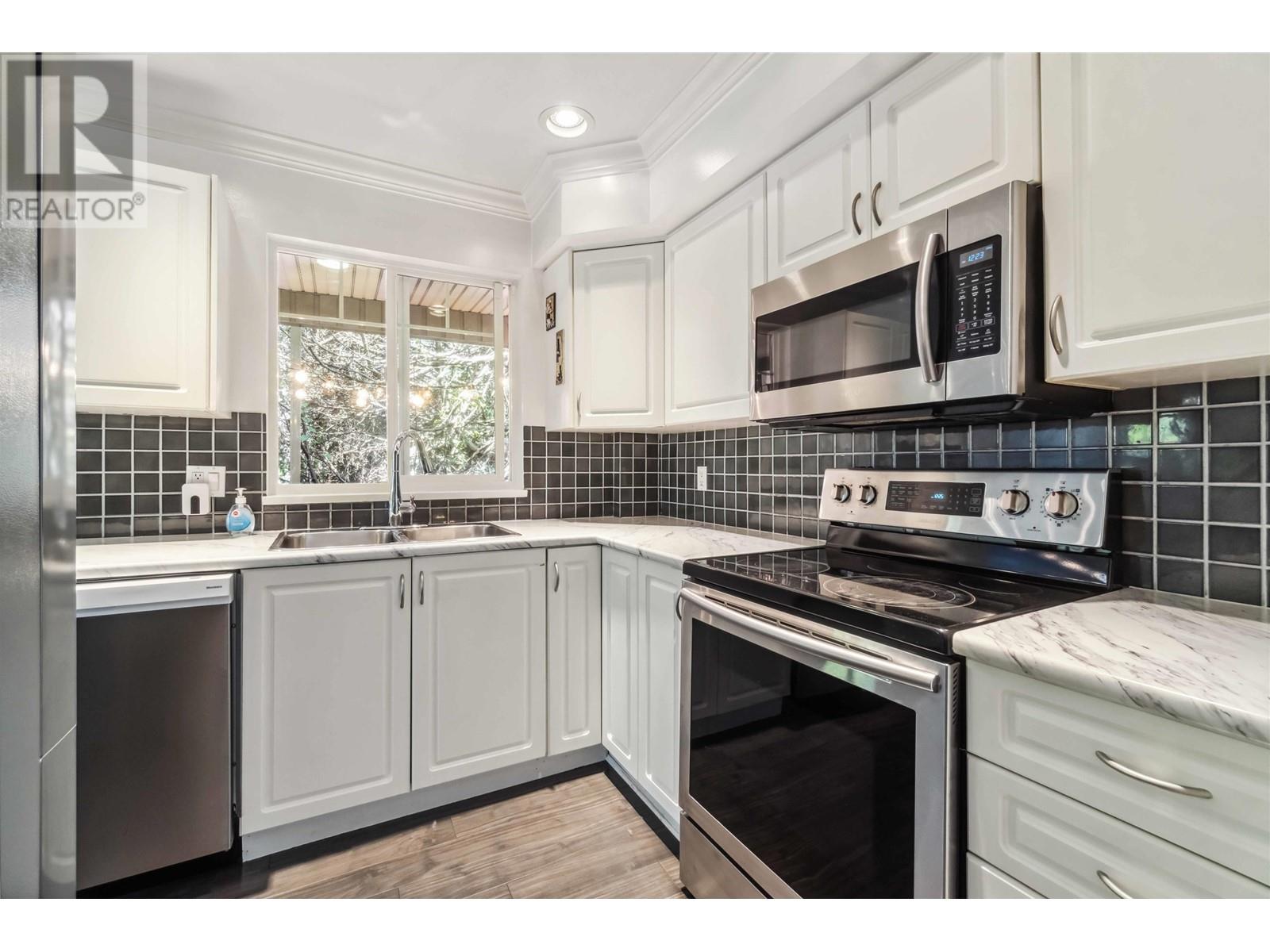 1 1940 Chesterfield Avenue, North Vancouver, British Columbia  V7M 2P5 - Photo 13 - R3011914