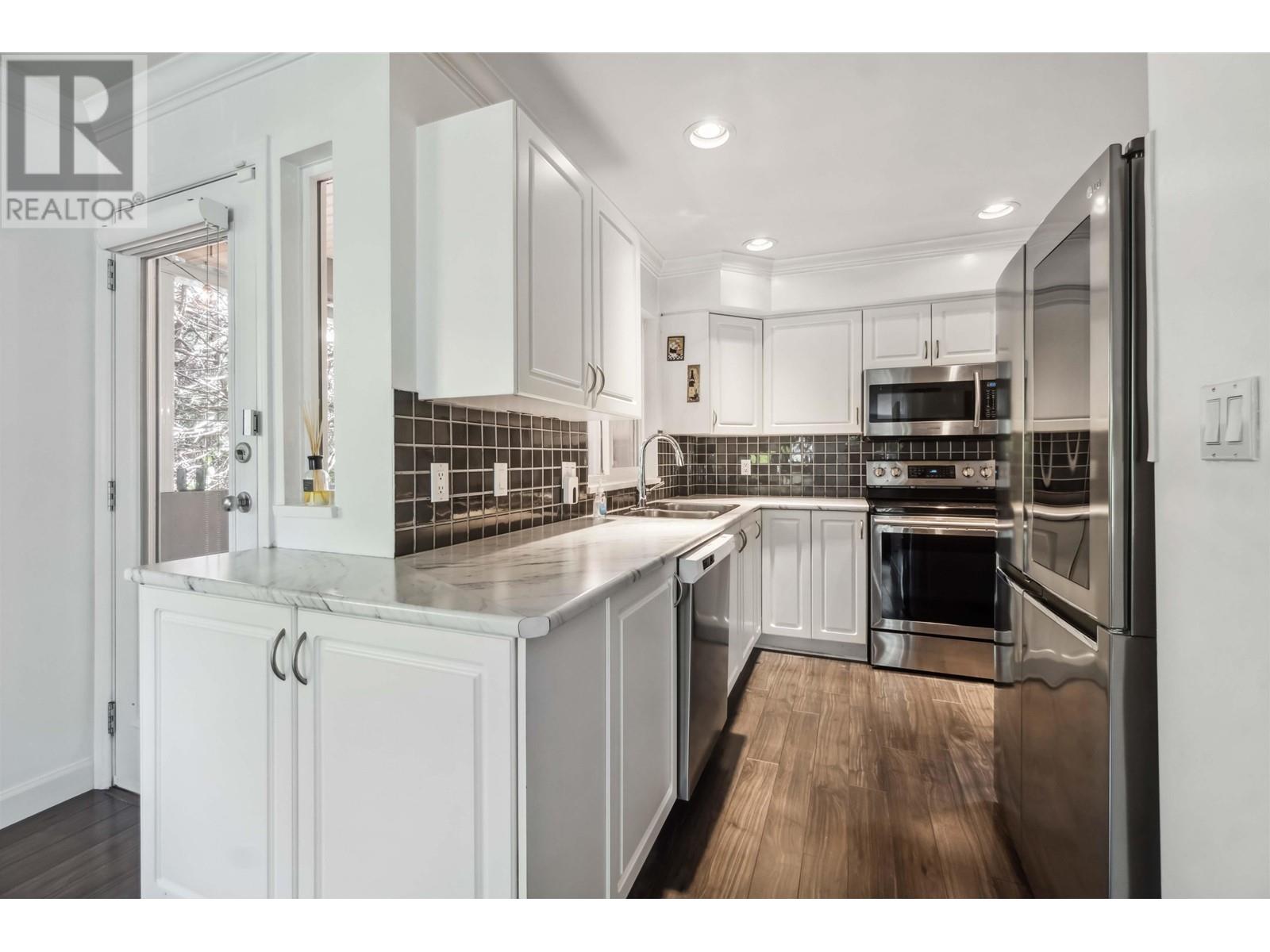 1 1940 Chesterfield Avenue, North Vancouver, British Columbia  V7M 2P5 - Photo 14 - R3011914