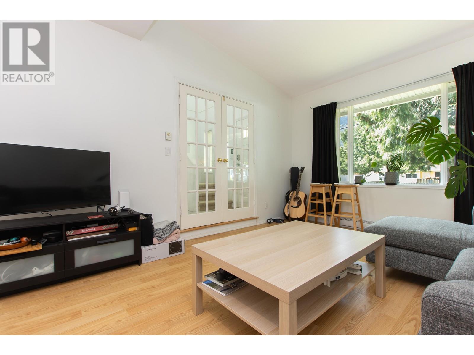 39710 Government Road, Squamish, British Columbia  V8B 0A5 - Photo 6 - R3011923