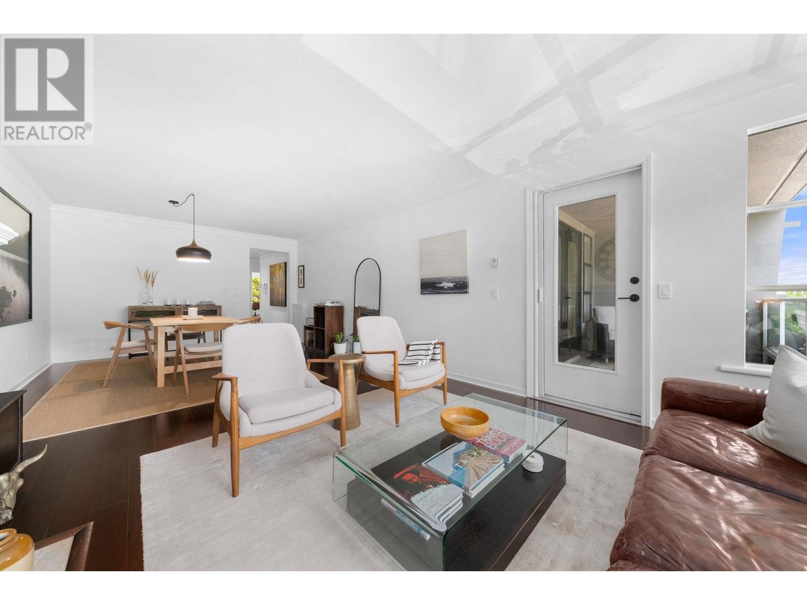 204 3151 Woodbine Drive, North Vancouver, British Columbia  V7R 2S4 - Photo 4 - R3011944