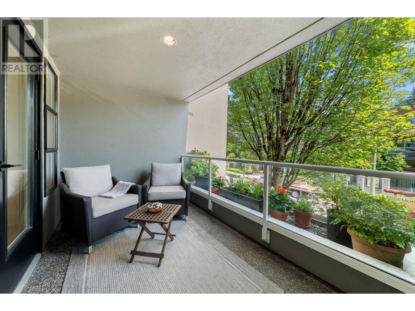 204 3151 Woodbine Drive, North Vancouver, British Columbia  V7R 2S4 - Photo 6 - R3011944