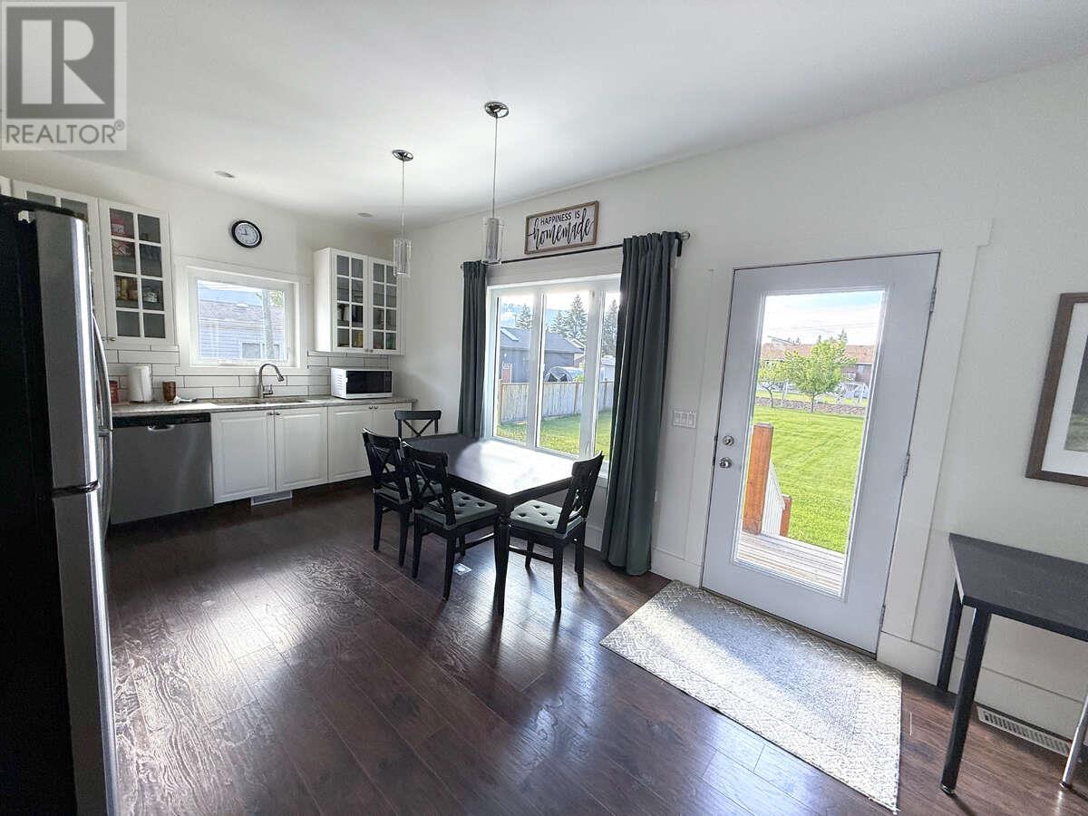 4760 Willow Avenue, Canal Flats, British Columbia  V0B 1B0 - Photo 6 - 10351052