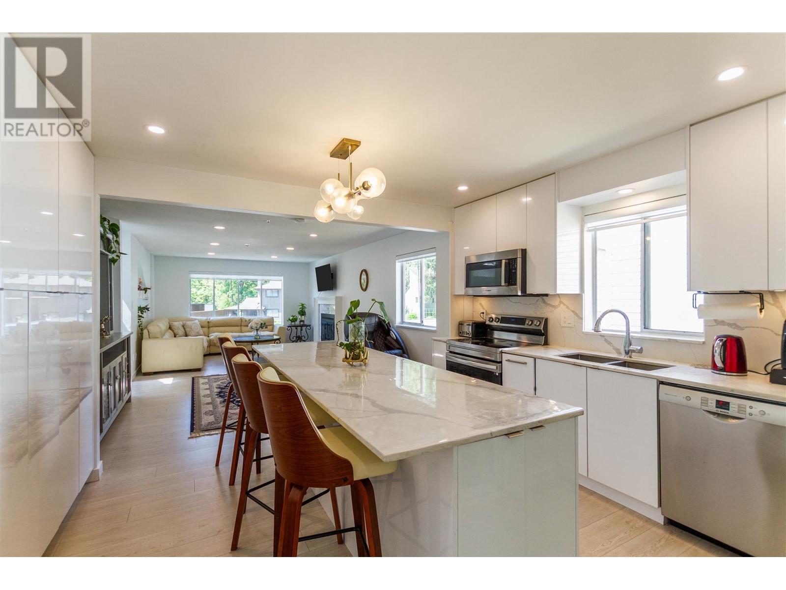 2170 Capilano Road, North Vancouver, British Columbia  V7P 3B9 - Photo 8 - R3011943