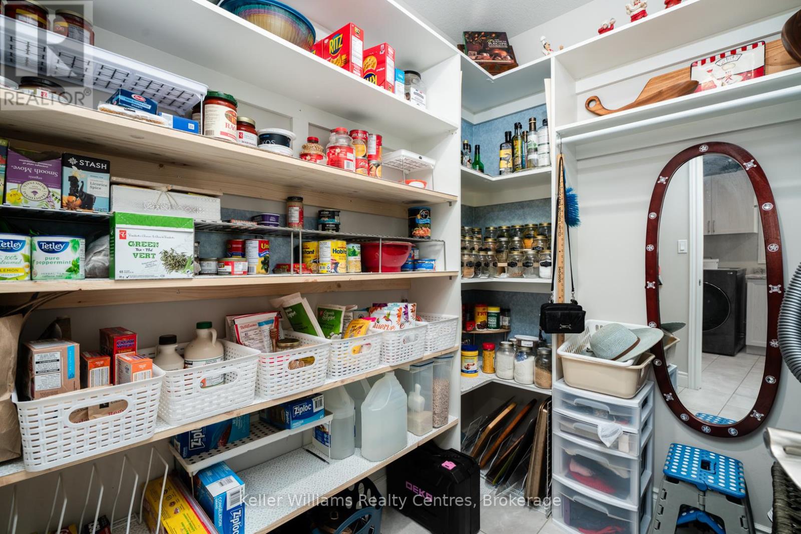 875 17th Street, Hanover, Ontario  N4N 0B7 - Photo 18 - X12199837