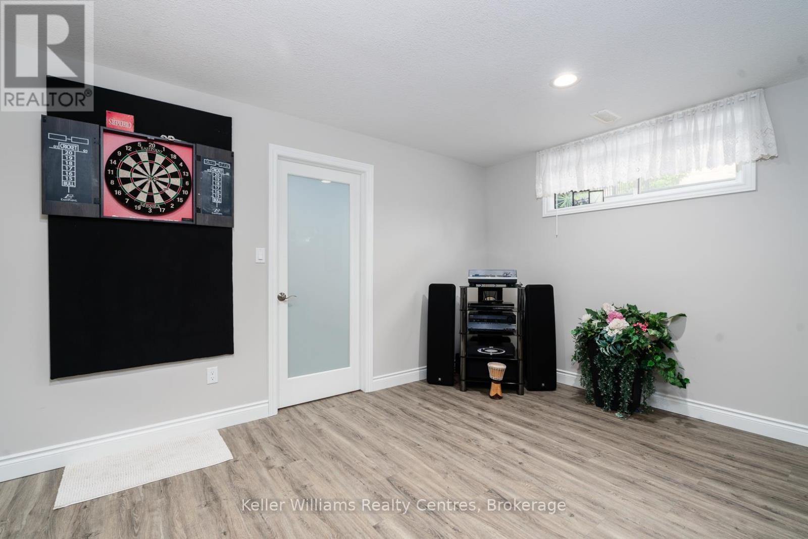 875 17th Street, Hanover, Ontario  N4N 0B7 - Photo 28 - X12199837