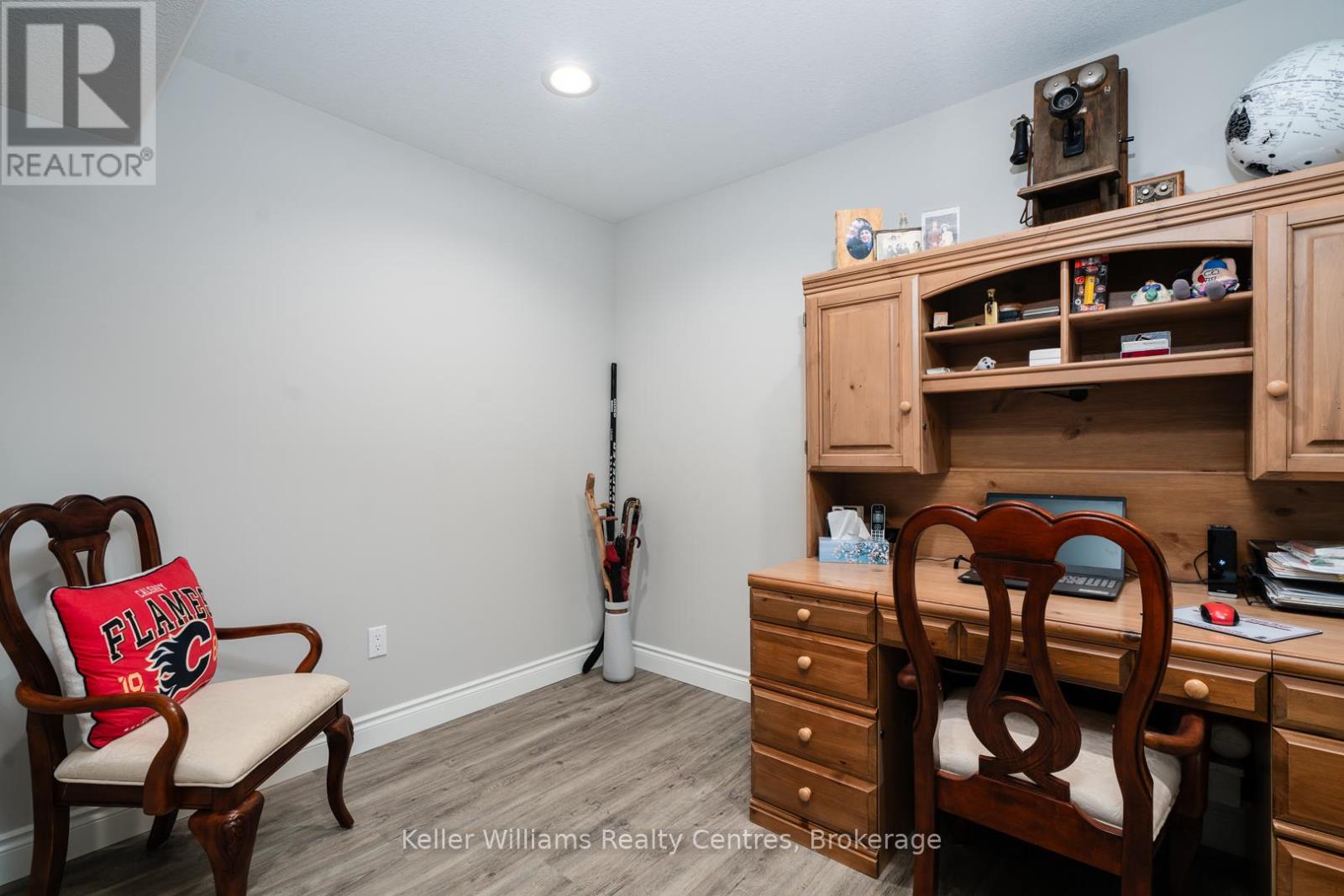 875 17th Street, Hanover, Ontario  N4N 0B7 - Photo 31 - X12199837
