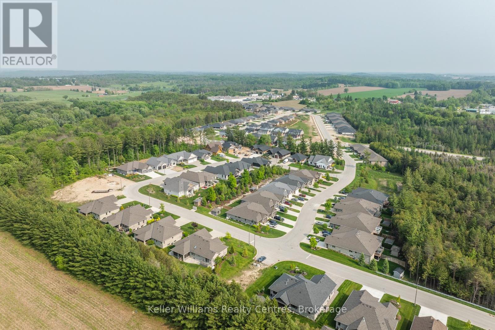 875 17th Street, Hanover, Ontario  N4N 0B7 - Photo 40 - X12199837