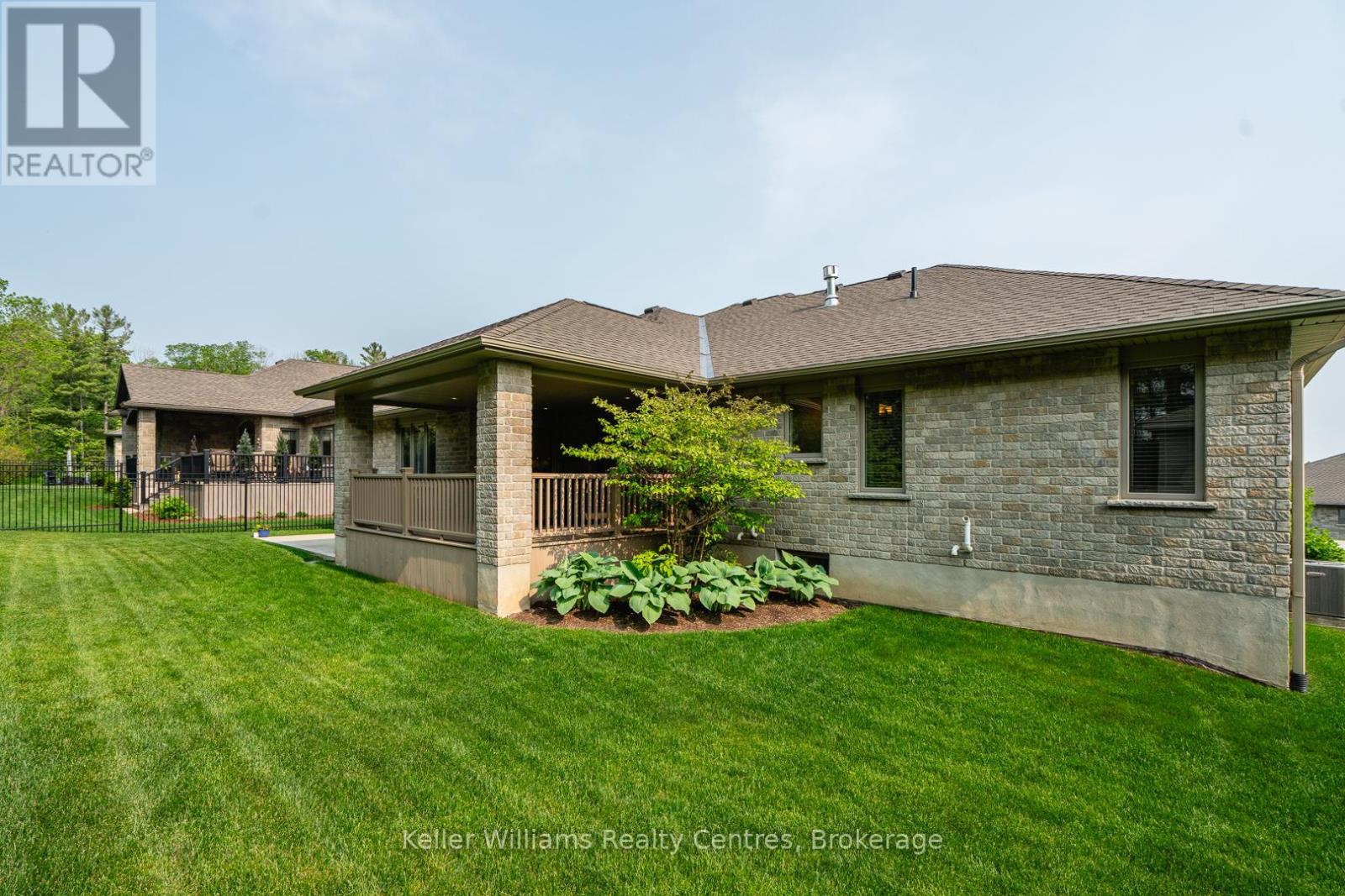 875 17th Street, Hanover, Ontario  N4N 0B7 - Photo 41 - X12199837