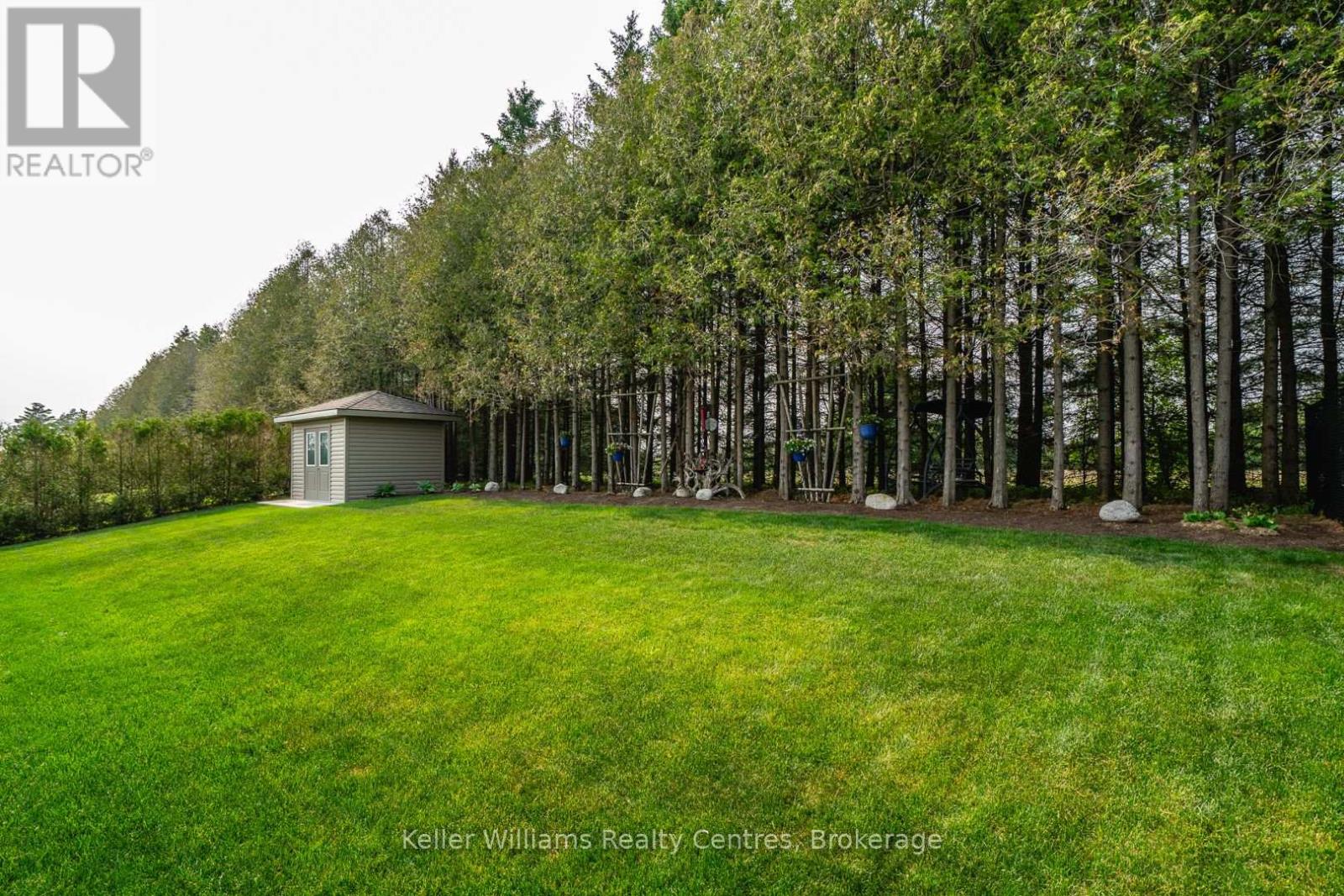 875 17th Street, Hanover, Ontario  N4N 0B7 - Photo 44 - X12199837
