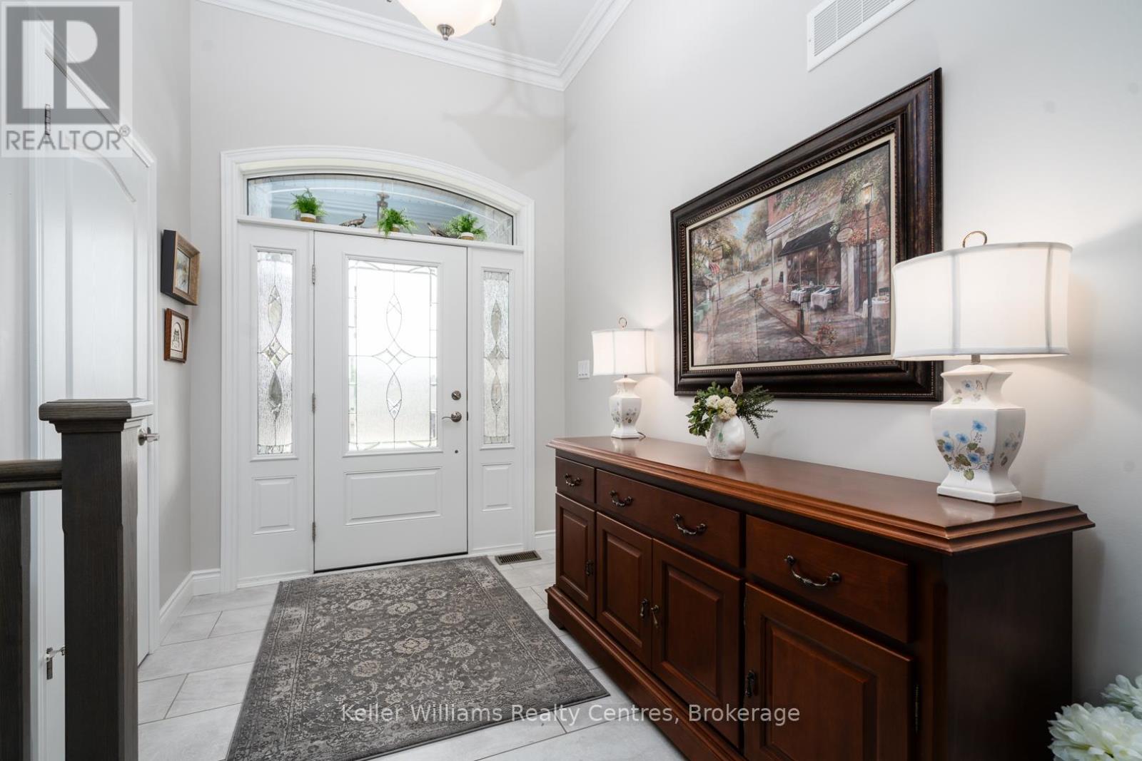 875 17th Street, Hanover, Ontario  N4N 0B7 - Photo 5 - X12199837