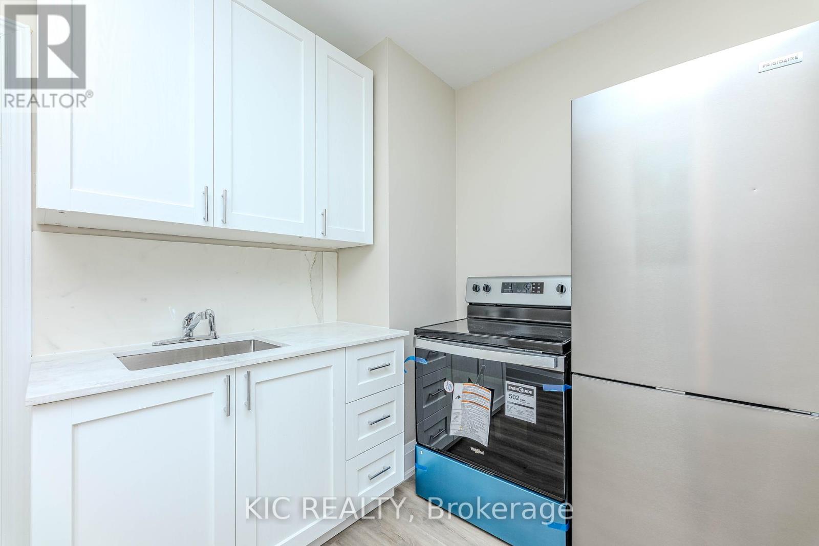 9 - 1980 Davenport Road, Toronto, Ontario  M6N 1C4 - Photo 8 - W12193943