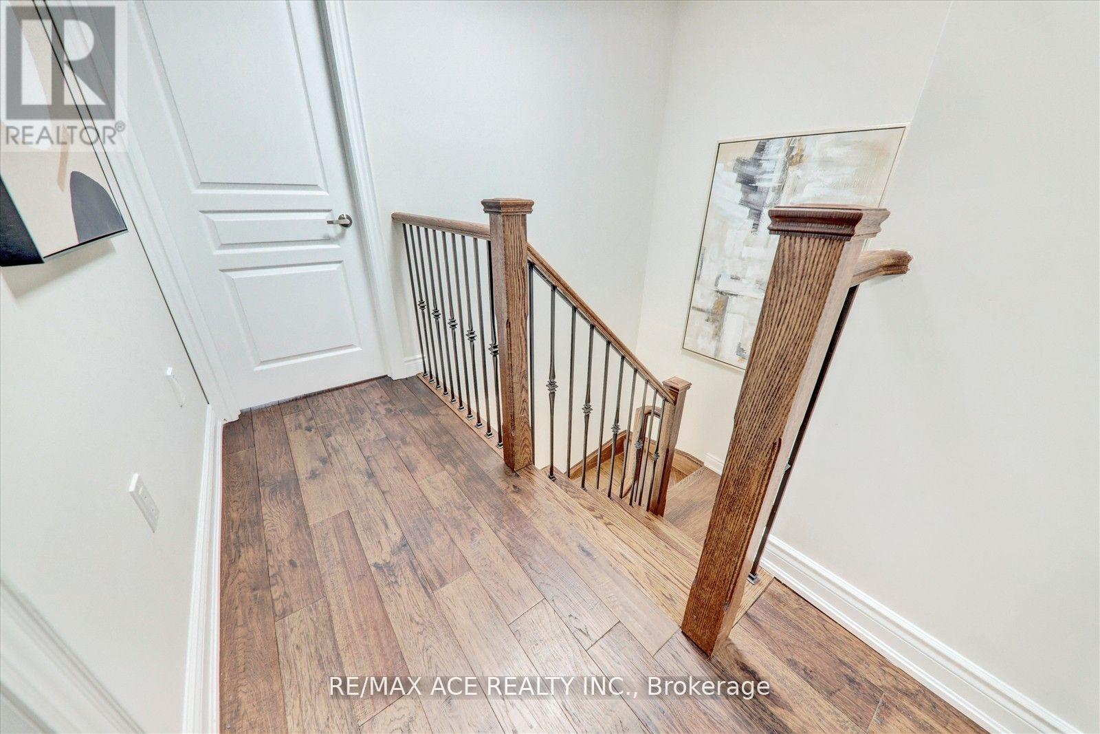 1 Goldthread Terrace, Toronto, Ontario  M3H 0B8 - Photo 21 - C12199659