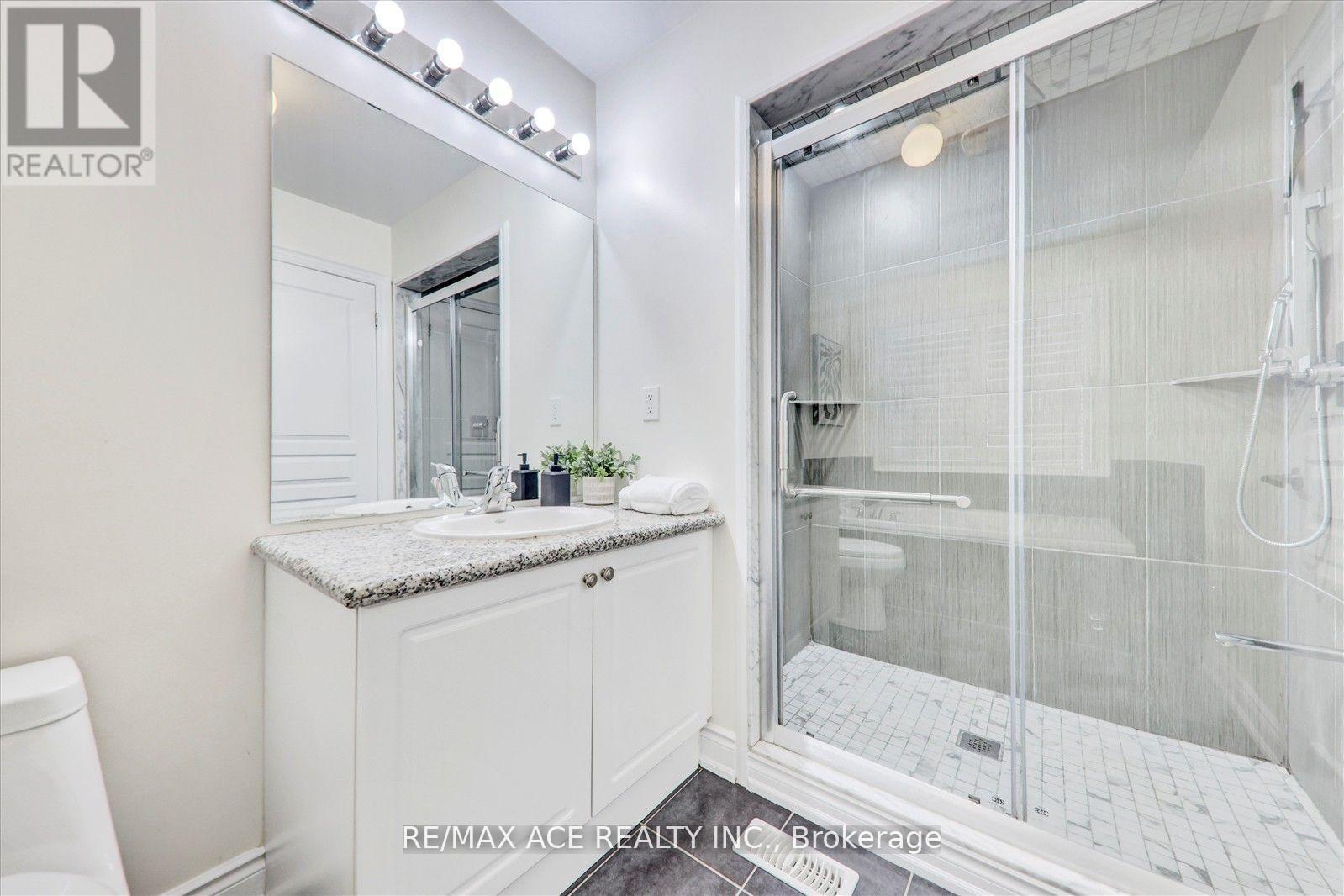 1 Goldthread Terrace, Toronto, Ontario  M3H 0B8 - Photo 26 - C12199659