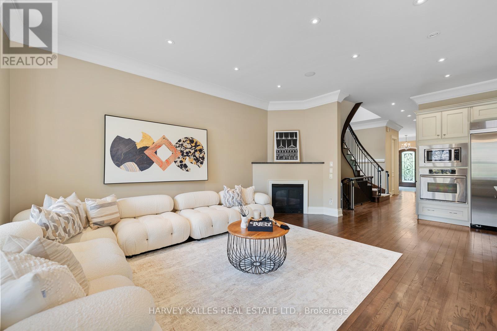 538 Woburn Avenue, Toronto, Ontario  M5M 1L9 - Photo 15 - C12199670