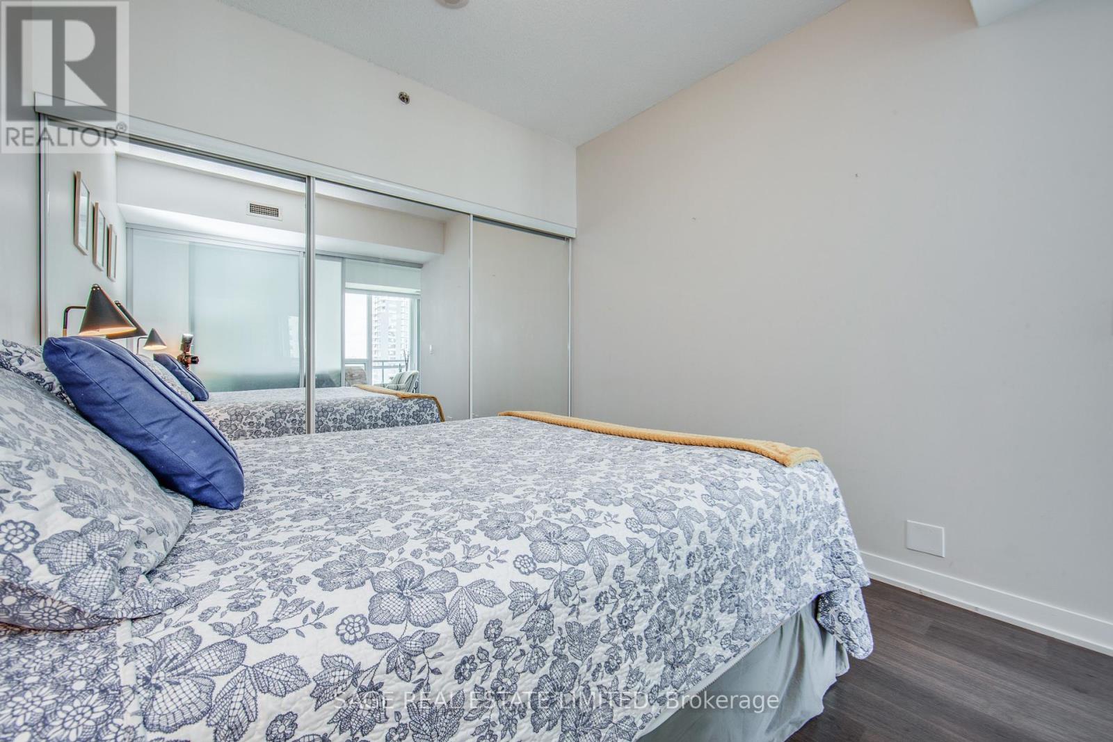 1912 - 225 Sackville Street, Toronto, Ontario  M5A 0B9 - Photo 15 - C12199677