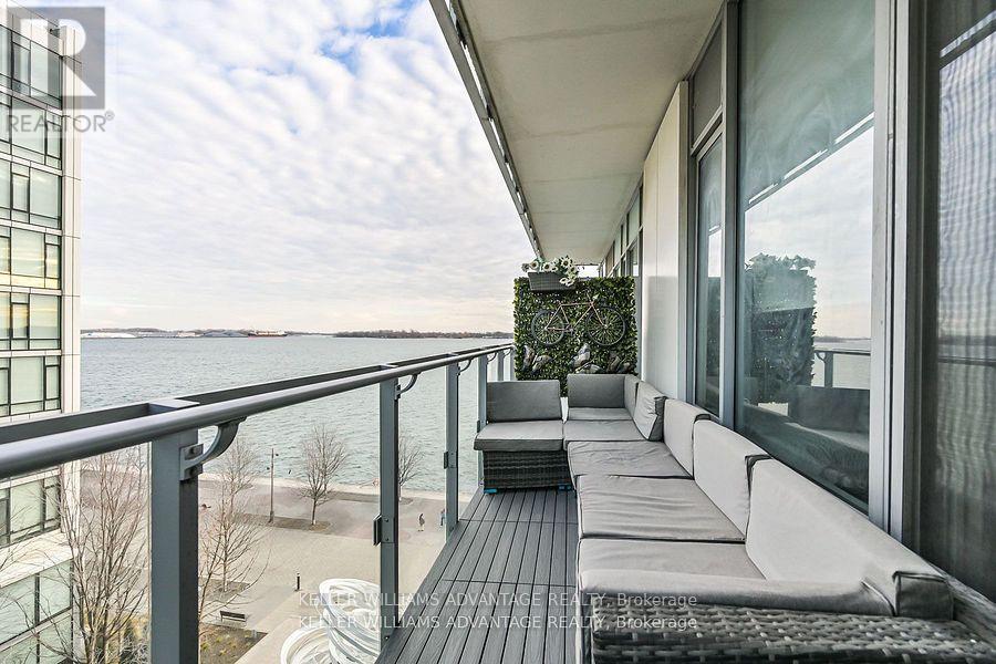616 - 29 Queens Quay E, Toronto, Ontario  M5E 0A4 - Photo 4 - C12199682