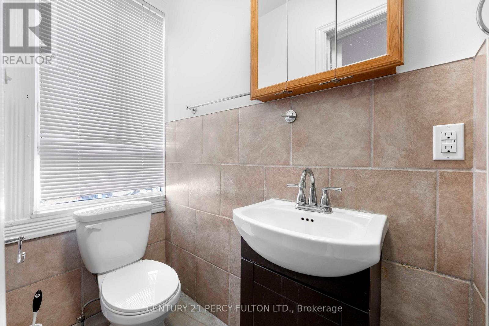 47 Grange Avenue, Toronto, Ontario  M5T 1C6 - Photo 24 - C12199825
