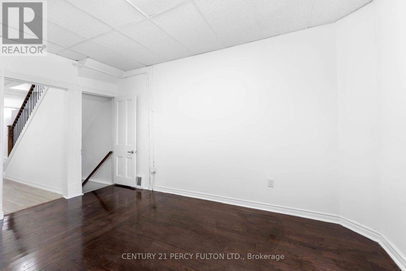 47 Grange Avenue, Toronto, Ontario  M5T 1C6 - Photo 4 - C12199825
