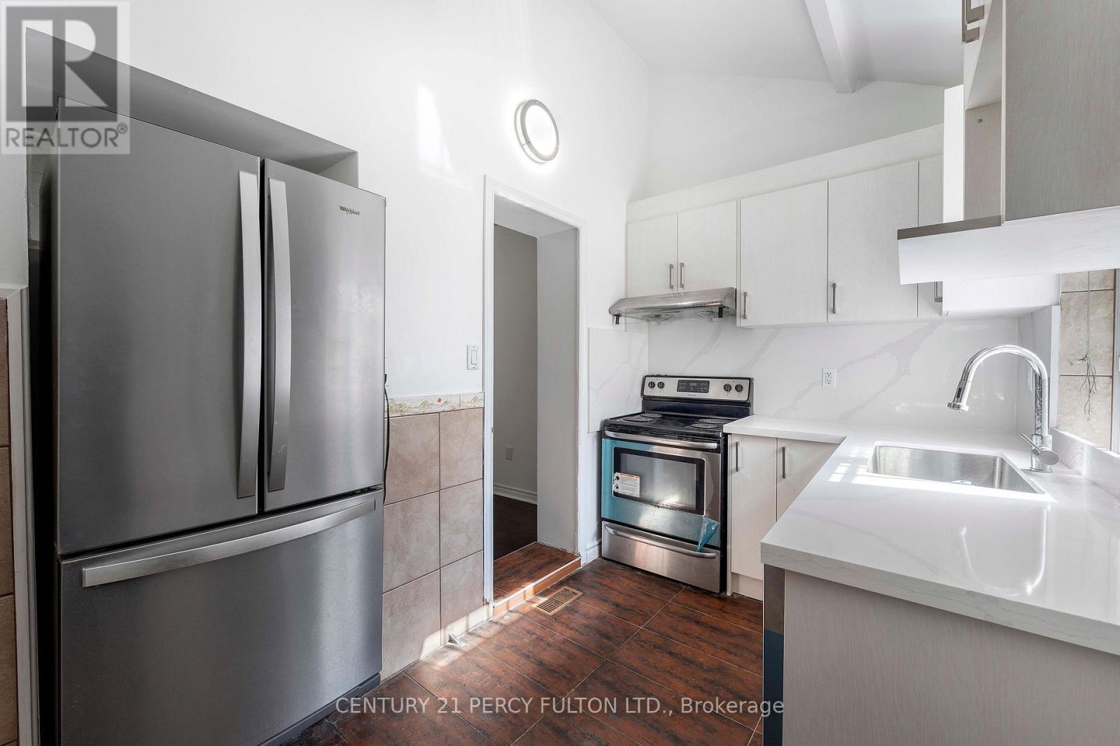 47 Grange Avenue, Toronto, Ontario  M5T 1C6 - Photo 6 - C12199825