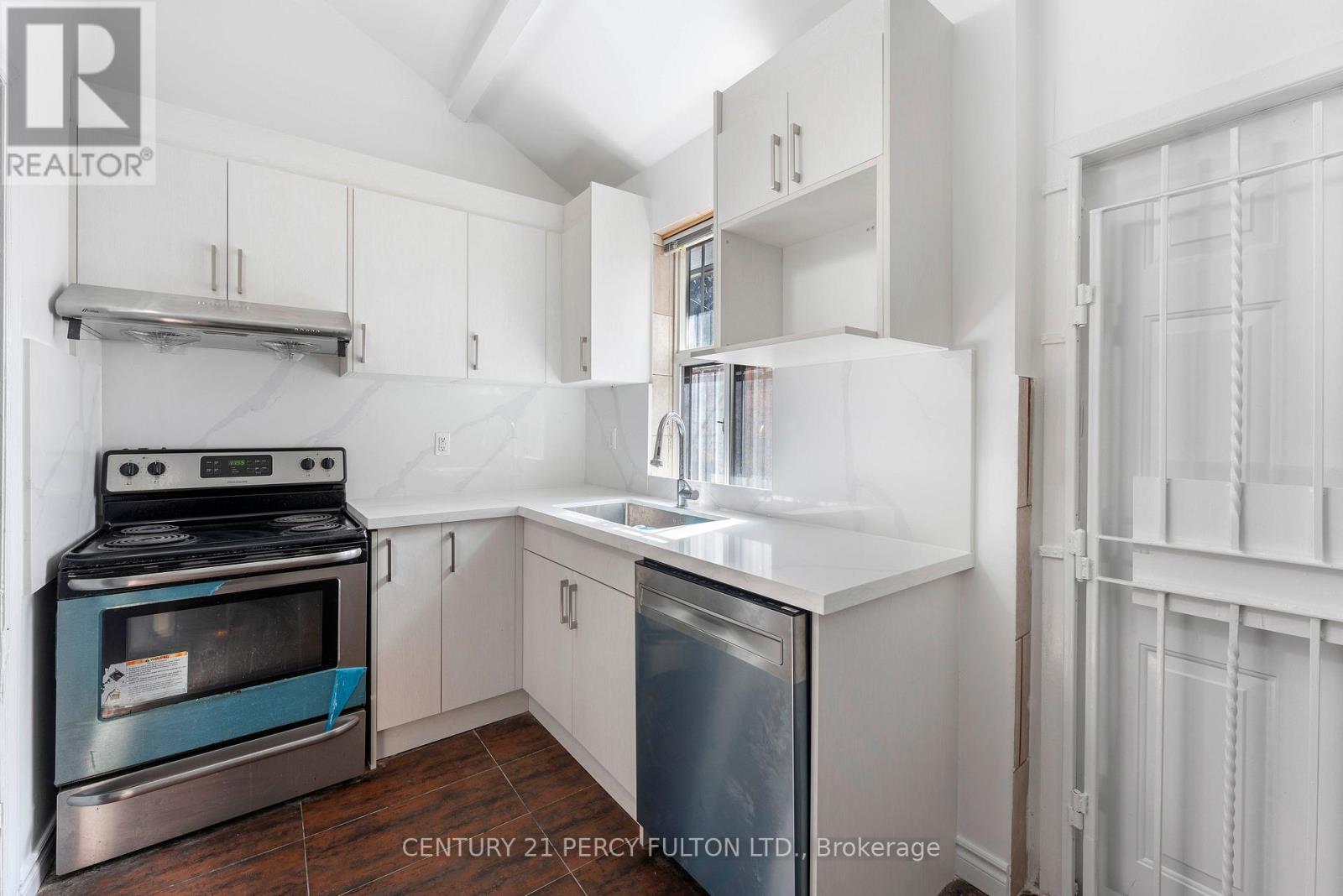 47 Grange Avenue, Toronto, Ontario  M5T 1C6 - Photo 7 - C12199825