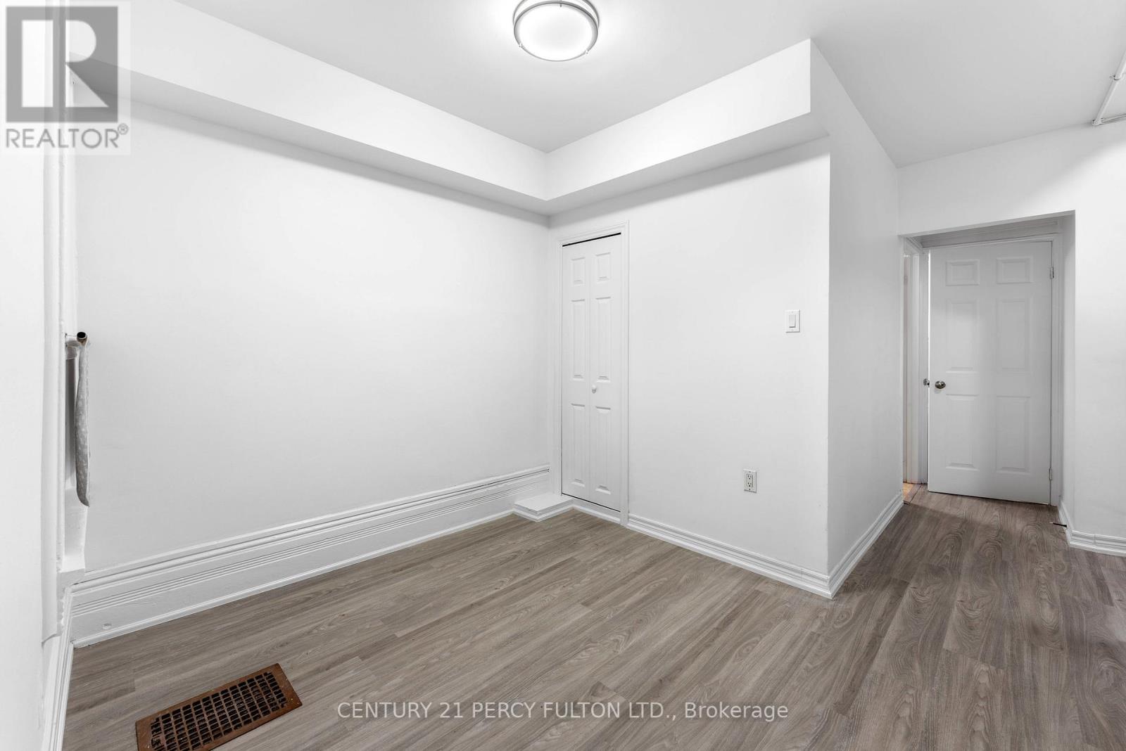 47 Grange Avenue, Toronto, Ontario  M5T 1C6 - Photo 9 - C12199825
