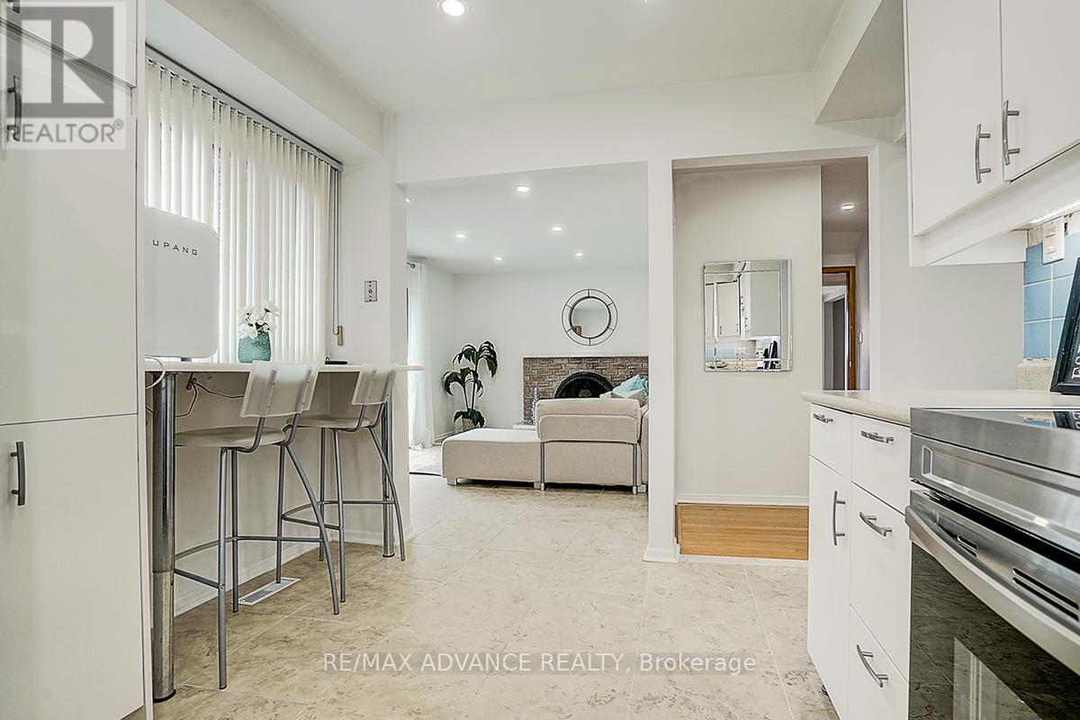 86 Placentia Boulevard, Toronto, Ontario  M1S 4C5 - Photo 19 - E12199622