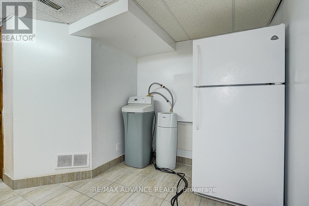 86 Placentia Boulevard, Toronto, Ontario  M1S 4C5 - Photo 33 - E12199622