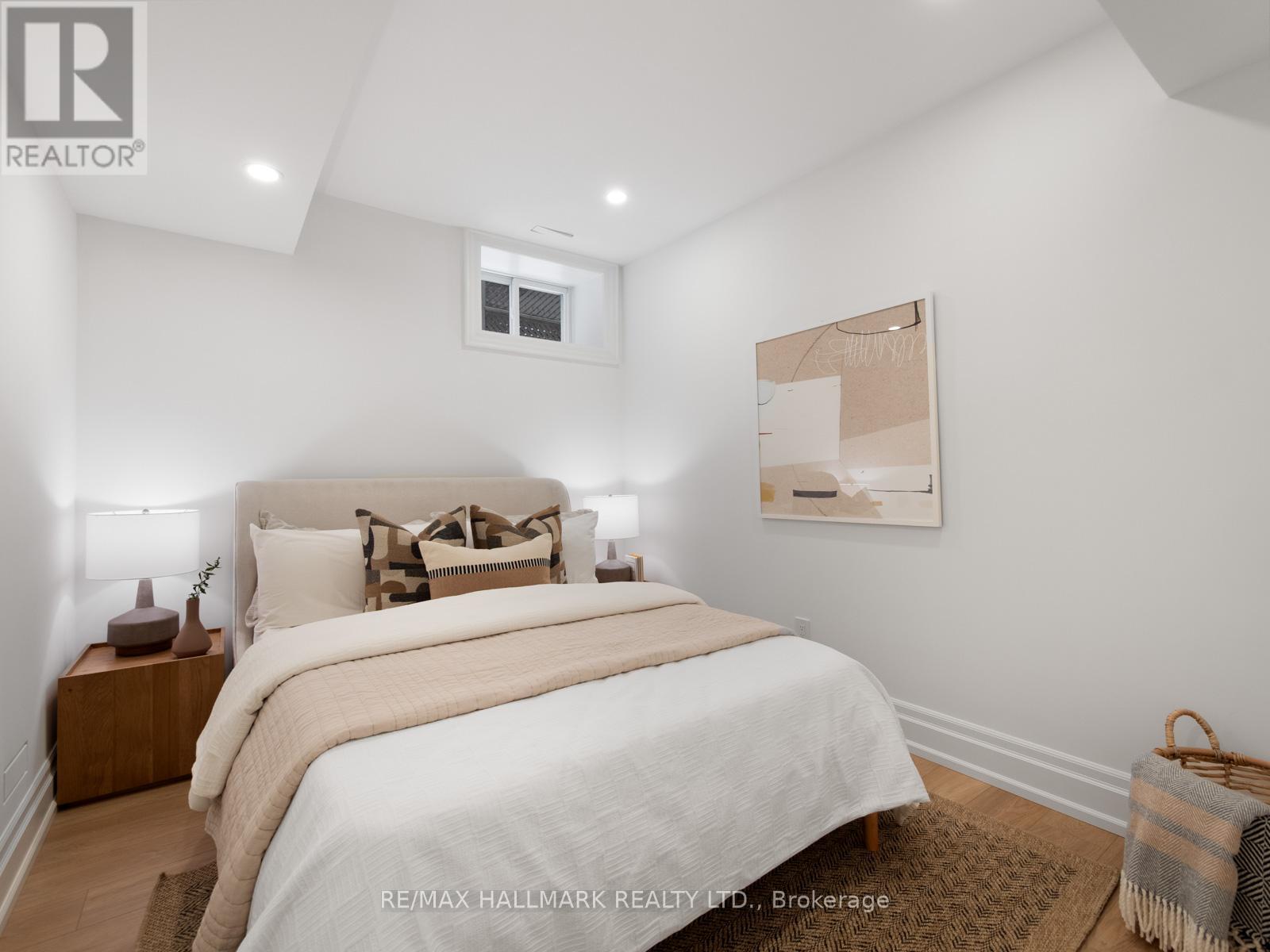 18 Thorncliffe Avenue, Toronto, Ontario  M4K 1V5 - Photo 35 - E12199813