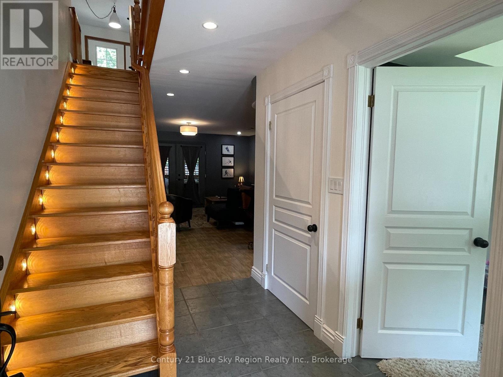 291 Greenhill Avenue, North Bay, Ontario  P1C 1J1 - Photo 14 - X12198514