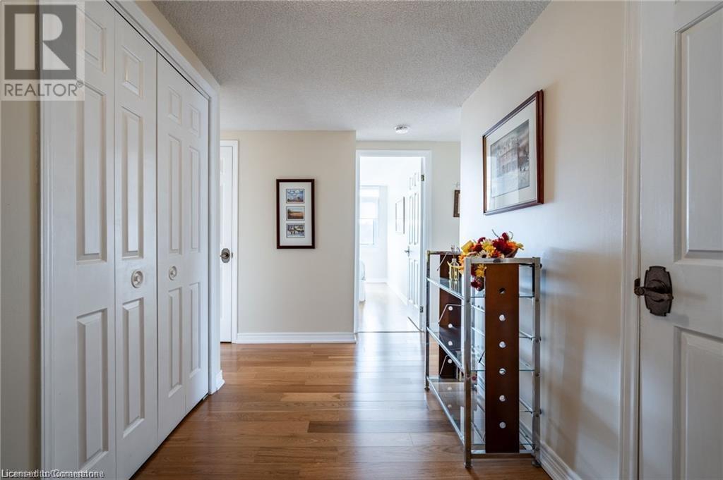 40 Harrisford Street Unit# 402, Hamilton, Ontario  L8K 6N1 - Photo 8 - 40734700