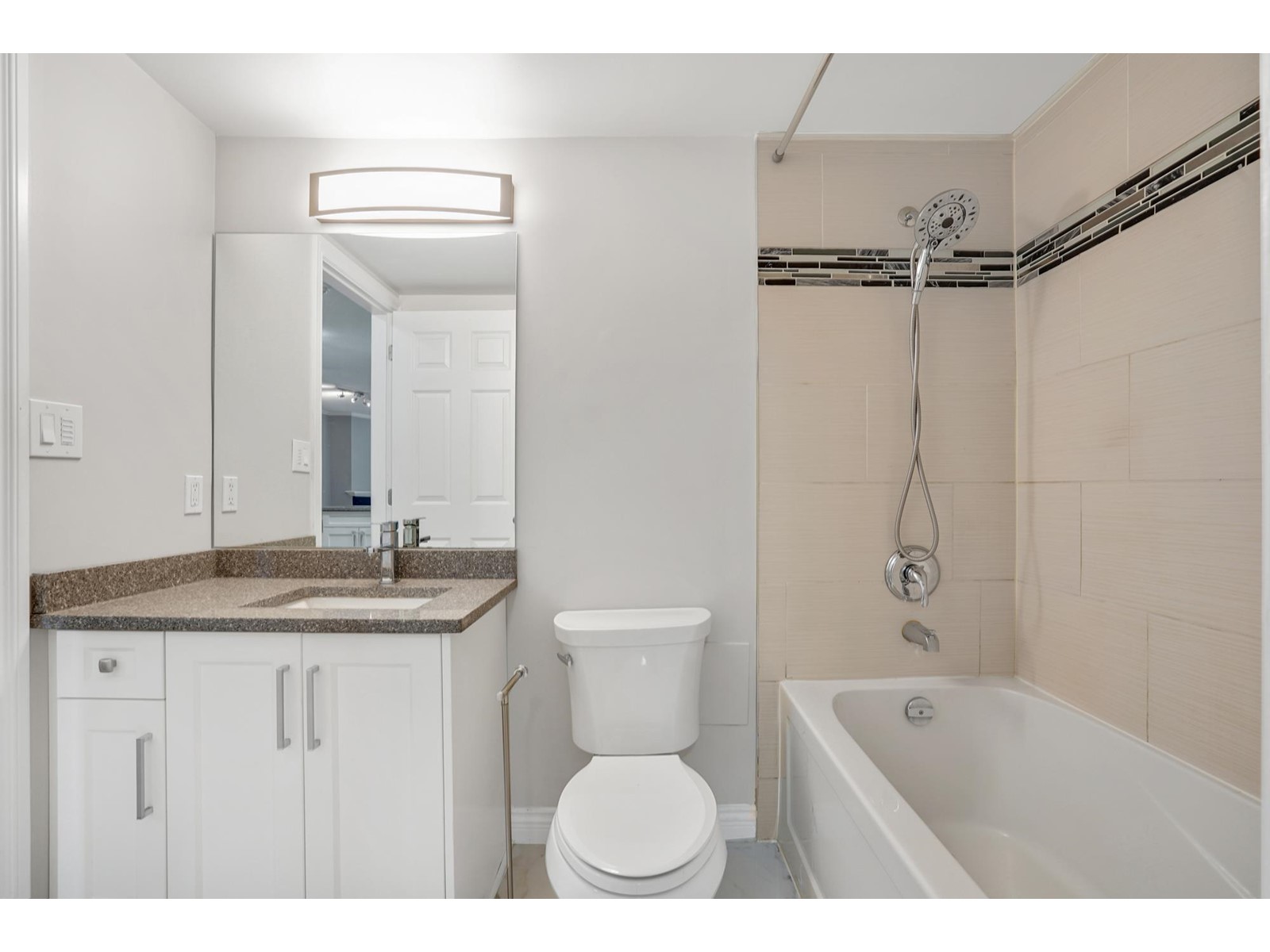 212 12110 80 Avenue, Surrey, British Columbia  V3W 0V2 - Photo 23 - R3012004