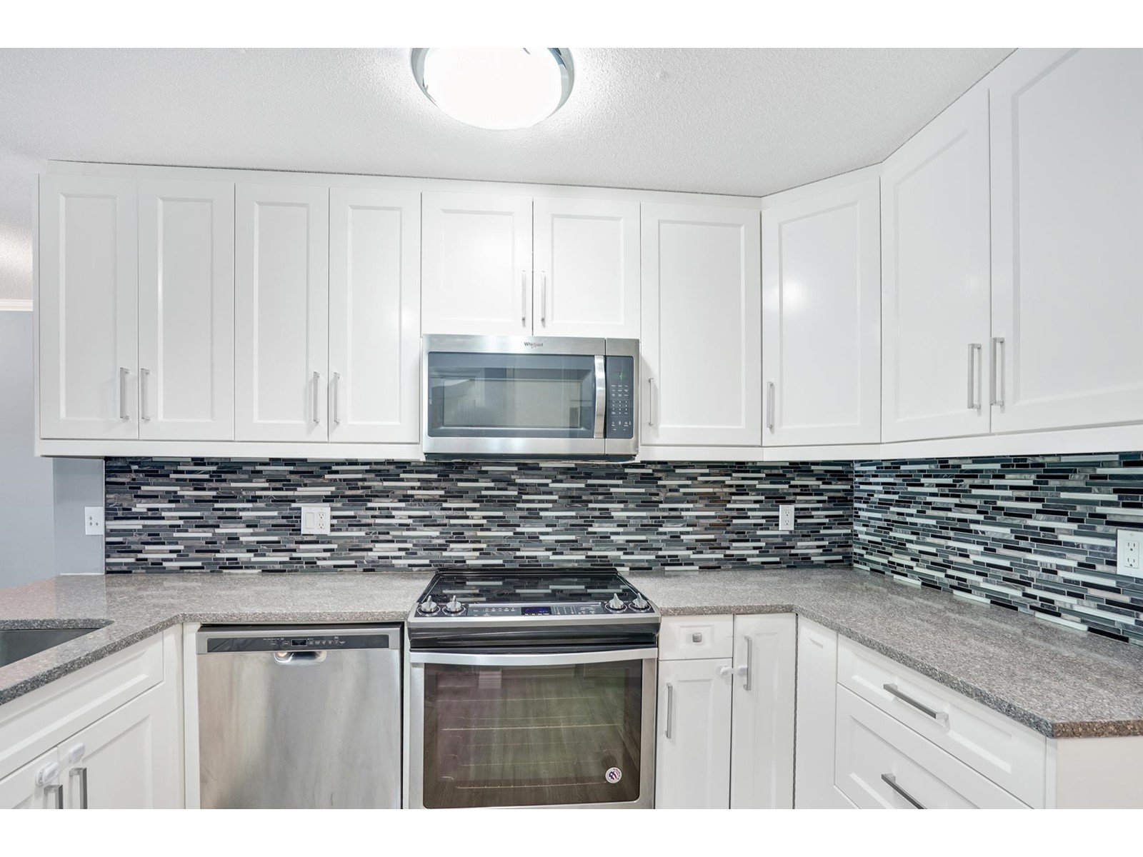 212 12110 80 Avenue, Surrey, British Columbia  V3W 0V2 - Photo 15 - R3012004
