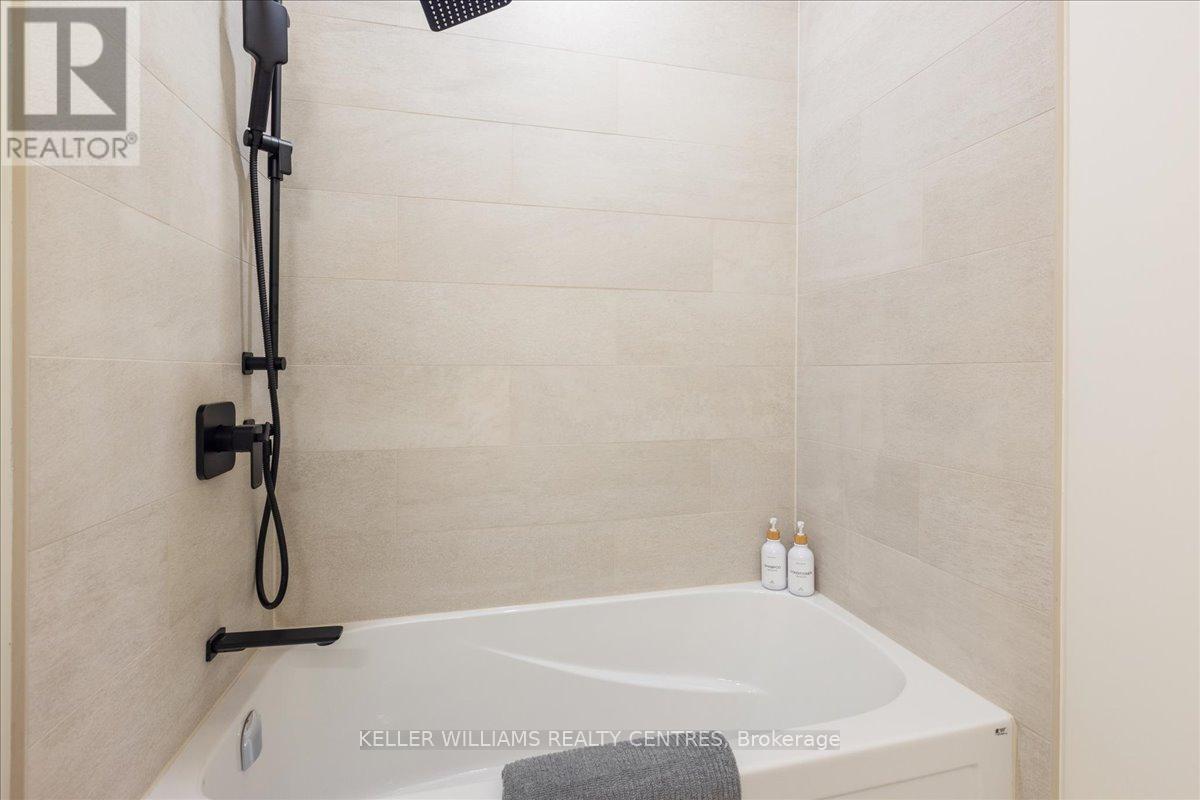147 Lake Drive E, Georgina, Ontario  L4P 0S7 - Photo 24 - N12199658